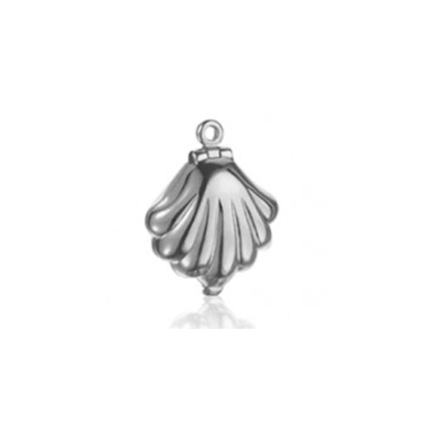 Clam Shell Bracelet Charm in Sterling Silver