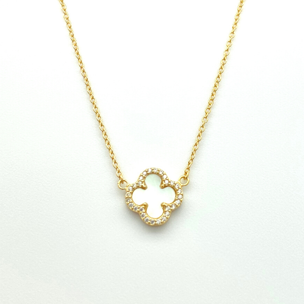 Medium Mother of Pearl Quatrafoil Necklace in Gold